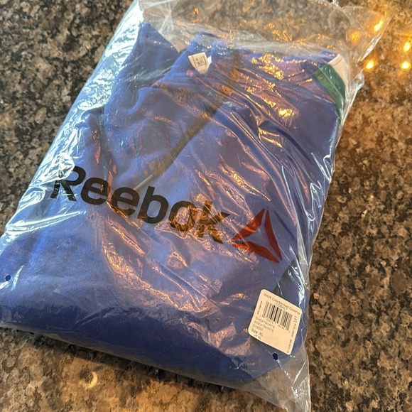 Reebok color block Blue and Green Hoodie NWT XL - Picture 10 of 10